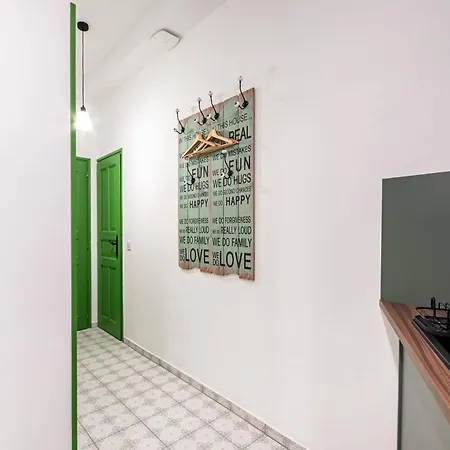 Very - Sunny - Comfy