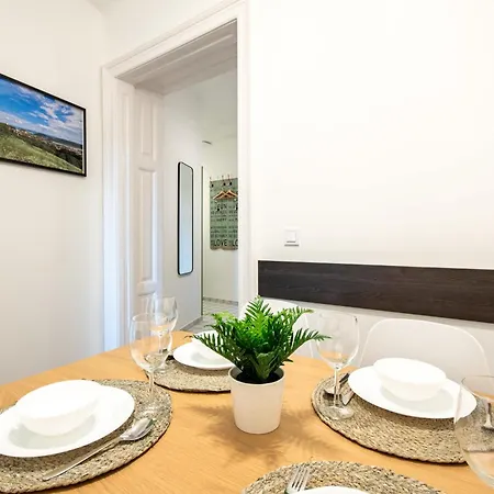 Very - Sunny - Comfy *